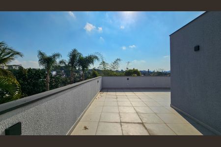 Casa para alugar com 350m², 4 quartos e 4 vagas Casa para alugar com 350m², 4 quartos e 4 vagasRooftop