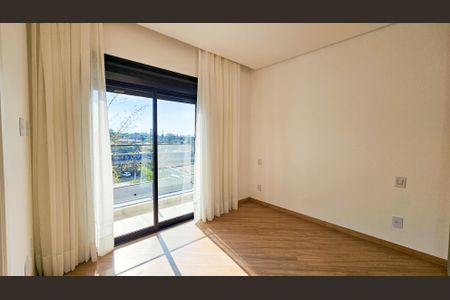 Casa para alugar com 350m², 4 quartos e 4 vagas Casa para alugar com 350m², 4 quartos e 4 vagasSuíte 2