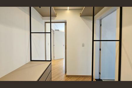 Casa para alugar com 350m², 4 quartos e 4 vagas Casa para alugar com 350m², 4 quartos e 4 vagasCloset Suíte 1