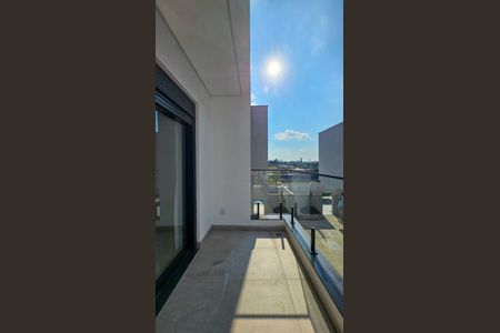 Casa para alugar com 350m², 4 quartos e 4 vagas Casa para alugar com 350m², 4 quartos e 4 vagasVaranda Suíte 4