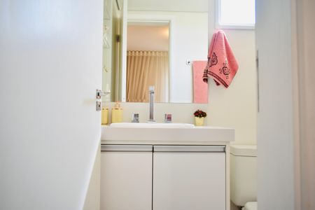 Apartamento à venda com 58m², 2 quartos e 1 vaga Apartamento à venda com 58m², 2 quartos e 1 vagaBanheiro da Suíte