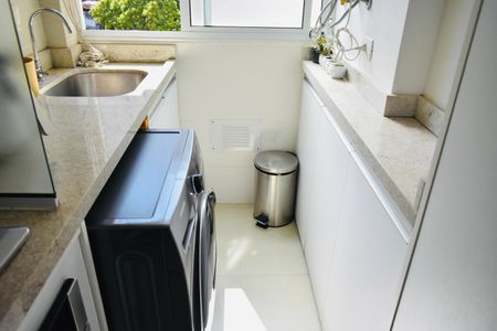 Apartamento à venda com 58m², 2 quartos e 1 vaga Apartamento à venda com 58m², 2 quartos e 1 vagaÁrea de Serviço