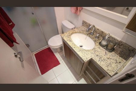Apartamento à venda com 62m², 2 quartos e 1 vaga Apartamento à venda com 62m², 2 quartos e 1 vagaSuíte Banheiro