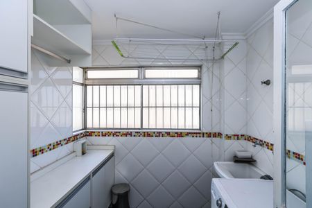 Apartamento para alugar com 75m², 3 quartos e 1 vagaÁrea de Serviço