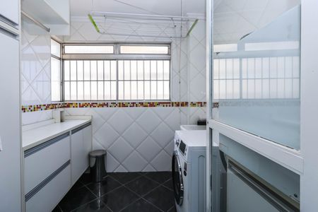 Apartamento para alugar com 75m², 3 quartos e 1 vagaÁrea de Serviço