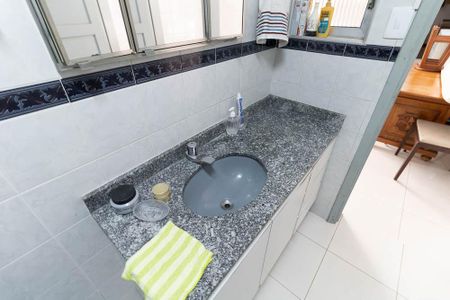 Casa de condomínio à venda com 150m², 2 quartos e 2 vagas Casa de condomínio à venda com 150m², 2 quartos e 2 vagasBanheiro 2