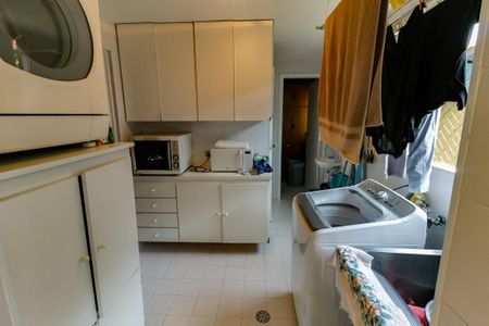 Apartamento à venda com 140m², 3 quartos e 1 vagaÁrea de Serviço