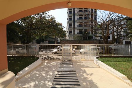 Apartamento para alugar com 75m², 2 quartos e 1 vaga Apartamento para alugar com 75m², 2 quartos e 1 vagaFachada