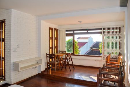 Sala de casa de condomínio para alugar com 4 quartos, 300m² em Nonoai, Porto Alegre