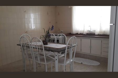 Casa à venda com 3 quartos, 267m² em Vila Tibiriçá, Santo André