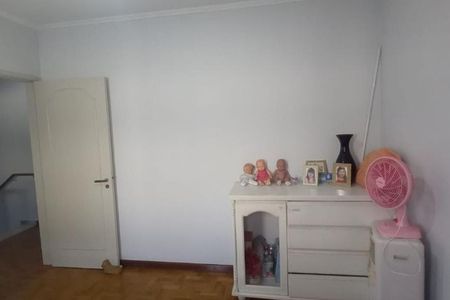 Casa à venda com 3 quartos, 201m² em Vila Scarpelli, Santo André