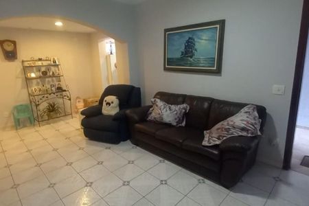 Casa à venda com 3 quartos, 201m² em Vila Scarpelli, Santo André