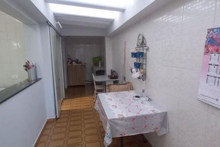 Casa à venda com 3 quartos, 201m² em Vila Scarpelli, Santo André