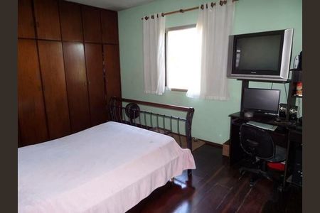 Casa à venda com 3 quartos, 163m² em Vila Vitória, Santo André