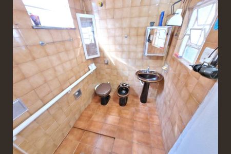 Casa à venda com 3 quartos, 211m² em Vila Linda, Santo André