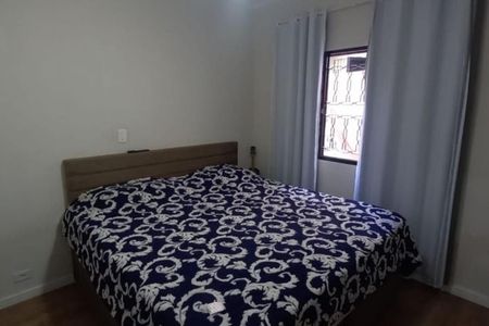 Casa à venda com 3 quartos, 194m² em Vila Vitória, Santo André