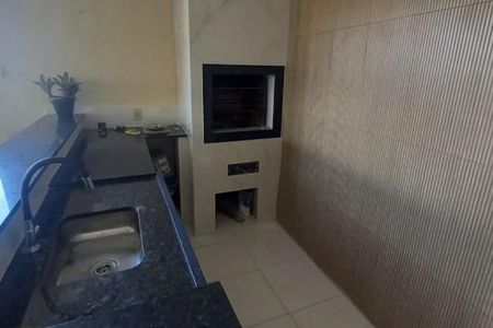 Casa à venda com 3 quartos, 194m² em Vila Vitória, Santo André