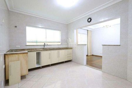 Casa à venda com 3 quartos, 226m² em Vila Gilda, Santo André
