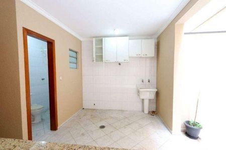 Casa à venda com 3 quartos, 226m² em Vila Gilda, Santo André
