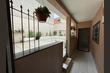 Casa à venda com 3 quartos, 244m² em Jardim do Estádio, Santo André