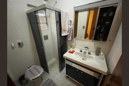 Casa à venda com 3 quartos, 244m² em Jardim do Estádio, Santo André