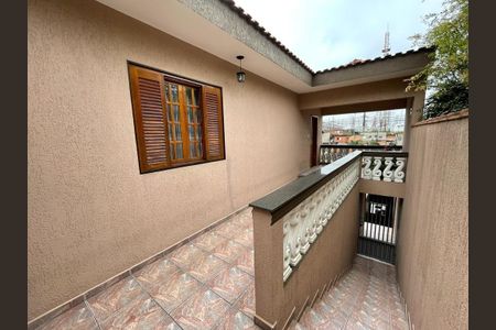 Casa à venda com 3 quartos, 244m² em Jardim do Estádio, Santo André