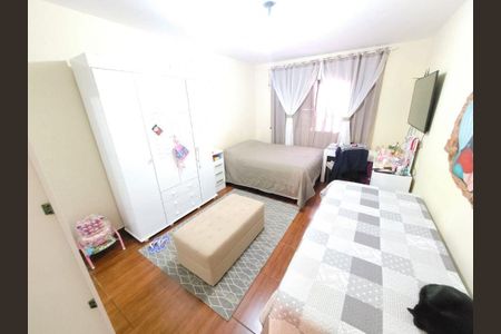 Casa à venda com 3 quartos, 153m² em Vila Helena, Santo André