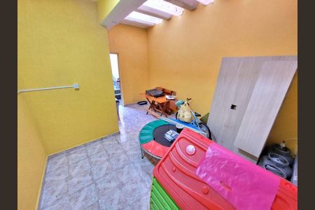 Casa à venda com 3 quartos, 153m² em Vila Helena, Santo André