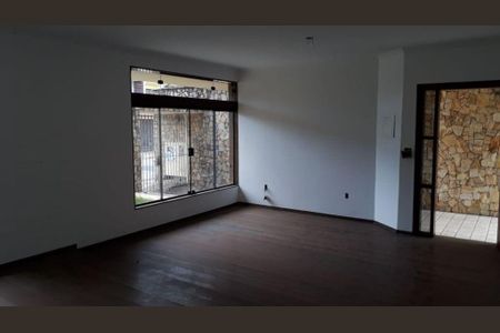 Casa à venda com 3 quartos, 289m² em Vila Pires, Santo André