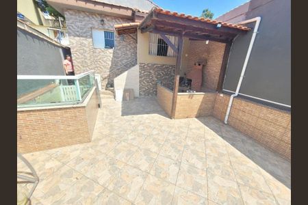 Casa à venda com 4 quartos, 131m² em Vila Linda, Santo André