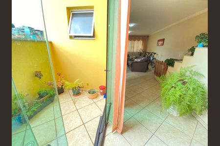 Casa à venda com 3 quartos, 289m² em Jardim do Estádio, Santo André