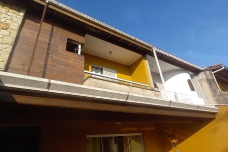 Casa à venda com 169m², 4 quartos e 2 vagas