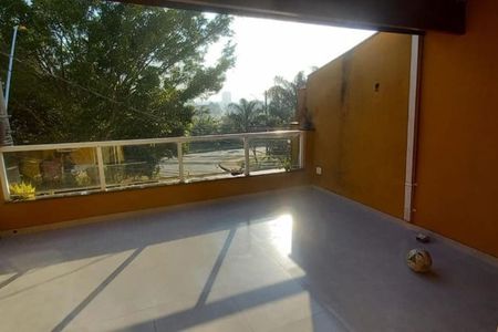 Casa à venda com 169m², 4 quartos e 2 vagas