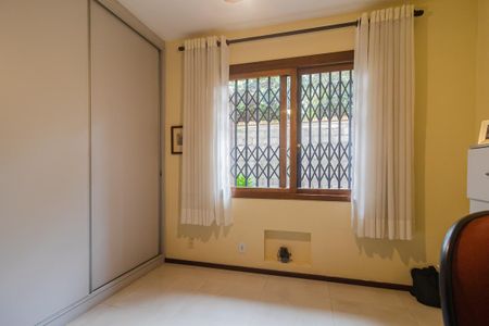 Casa à venda com 500m², 3 quartos e 4 vagas Casa à venda com 500m², 3 quartos e 4 vagasQuarto 2