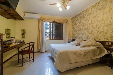 Casa à venda com 500m², 3 quartos e 4 vagas Casa à venda com 500m², 3 quartos e 4 vagasSuíte