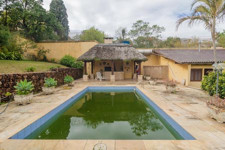Casa à venda com 500m², 3 quartos e 4 vagas Casa à venda com 500m², 3 quartos e 4 vagasÁrea Externa
