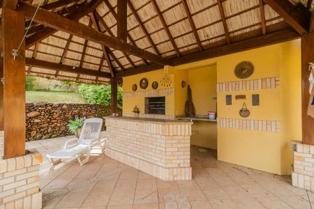 Casa à venda com 500m², 3 quartos e 4 vagas Casa à venda com 500m², 3 quartos e 4 vagasÁrea Externa
