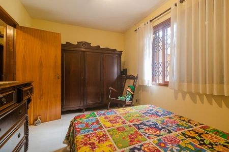 Casa à venda com 500m², 3 quartos e 4 vagas Casa à venda com 500m², 3 quartos e 4 vagasQuarto 1
