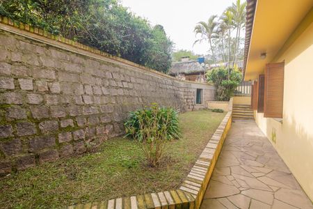 Casa à venda com 500m², 3 quartos e 4 vagas Casa à venda com 500m², 3 quartos e 4 vagasÁrea Externa