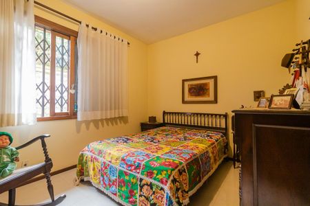 Casa à venda com 500m², 3 quartos e 4 vagas Casa à venda com 500m², 3 quartos e 4 vagasQuarto 1