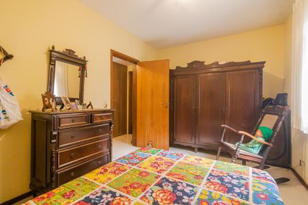 Casa à venda com 500m², 3 quartos e 4 vagas Casa à venda com 500m², 3 quartos e 4 vagasQuarto 1
