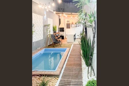 Casa de condomínio à venda com 103m², 2 quartos e 1 vagaÁrea Privativa - Piscina