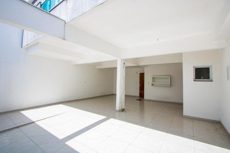 Casa à venda com 160m², 3 quartos e 4 vagas Casa à venda com 160m², 3 quartos e 4 vagasGaragem