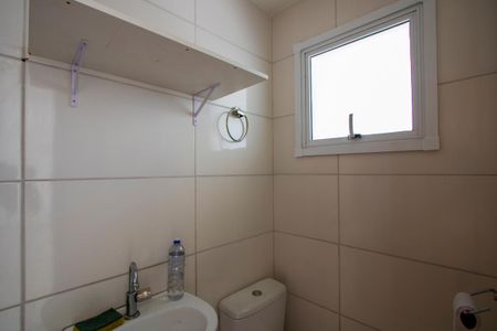 Casa à venda com 160m², 3 quartos e 4 vagas Casa à venda com 160m², 3 quartos e 4 vagasLavabo da garagem