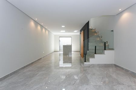 Sala de casa à venda com 3 quartos, 121m² em Vila Carrão, São Paulo
