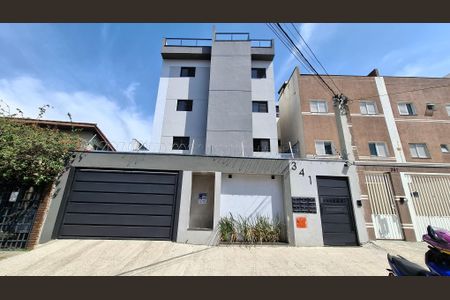 Apartamento à venda com 44m², 2 quartos e 1 vaga Apartamento à venda com 44m², 2 quartos e 1 vagaFachada