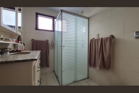 Apartamento à venda com 135m², 3 quartos e 2 vagasBanheiro do Quarto 2