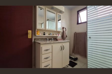 Apartamento à venda com 135m², 3 quartos e 2 vagasBanheiro do Quarto 2