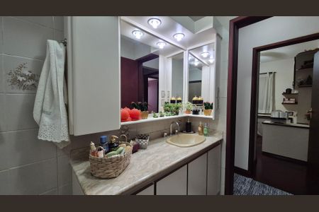 Apartamento à venda com 135m², 3 quartos e 2 vagasBanheiro Social