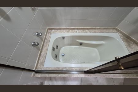 Apartamento à venda com 135m², 3 quartos e 2 vagasBanheiro Social